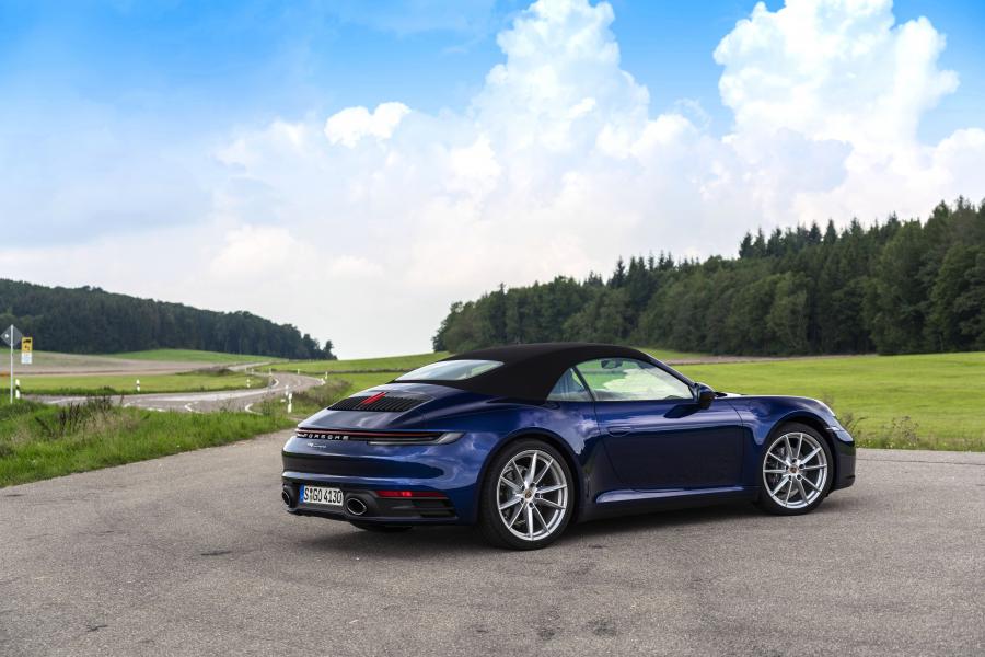  Porsche 911 Carrera Cabriolet (992) 2019 года  (WW) (фото 23 из 62)